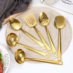 Utensílios de Cozinha Dourados em Aço Inox – Sofisticação e Funcionalidade